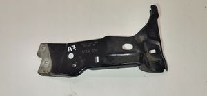 Audi A1 Supporto di montaggio del parafango 82A821136