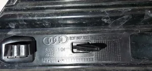 Audi Q3 F3 Réflecteur de feu arrière 83F807833