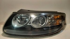 Hyundai Santa Fe Передняя фара 921012B020