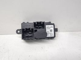 Volvo V40 Heater blower fan relay 31369487