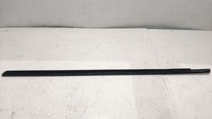 Volvo V60 Moulures des vitres de la porte avant 31391787