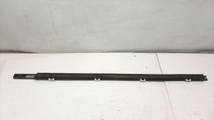 Nissan Qashqai Rivestimento portiera posteriore (modanatura) 82820JD00A