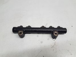 Peugeot 3008 II Tuyau de conduite principale de carburant 9804776780