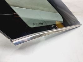 Peugeot 3008 II Fenêtre latérale avant / vitre triangulaire 9810719680