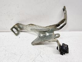 Volvo V60 EGR-venttiilin/lauhduttimen kiinnike 31358502