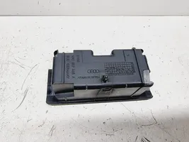 Audi A6 S6 C6 4F Posacenere portiera posteriore 4B0857405A