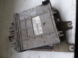 Volkswagen PASSAT B4 Calculateur moteur ECU 0281001368