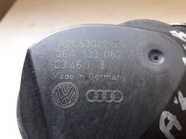 Audi A3 S3 8P Variklio gesinimo sklendė A2C53042125