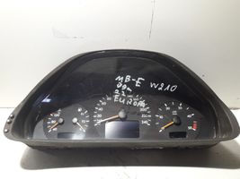 Mercedes-Benz E W210 Compteur de vitesse tableau de bord 87001357