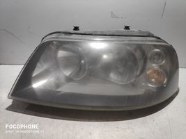 Volkswagen Sharan Lampa przednia 0G01182211