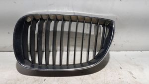 BMW 1 E82 E88 Maskownica / Grill / Atrapa górna chłodnicy 71286189