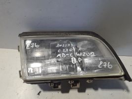 Mercedes-Benz C W202 Lampa przednia 1305230125