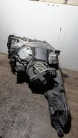 Toyota Avensis T270 Lampa przednia 8116605310