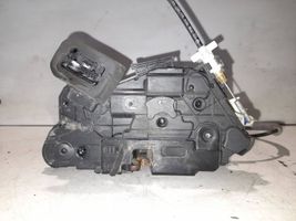 Volkswagen Jetta VI Front door lock 5K1837015B