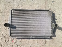 Volvo XC70 Radiateur de refroidissement 