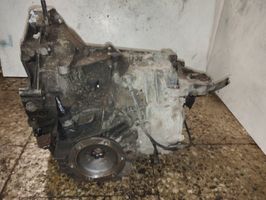 Audi 80 90 S2 B4 Mechaninė 5 pavarų dėžė 097409624