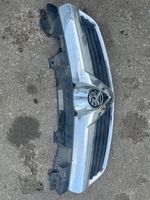 Opel Zafira B Grille calandre supérieure de pare-chocs avant 13136136