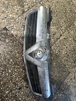 Opel Zafira B Grille calandre supérieure de pare-chocs avant 321228108