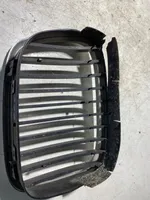 BMW 5 E39 Grille calandre supérieure de pare-chocs avant 8159315