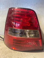 KIA Sorento Luz trasera/de freno 9243E5