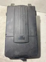 Volkswagen Golf VI Coperchio/tappo della scatola vassoio della batteria 3C0915443A