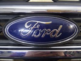 Ford Ecosport Etupuskurin ylempi jäähdytinsäleikkö GN1517B968E
