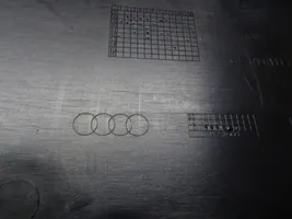 Audi Q7 4L Etupuskurin ylempi jäähdytinsäleikkö 4L0807651J