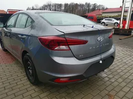 Hyundai Elantra VI Wahacz przedni 