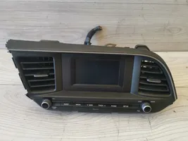 Hyundai Elantra VI Panel / Radioodtwarzacz CD/DVD/GPS 