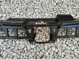 Suzuki Vitara (LY) Atrapa chłodnicy / Grill 