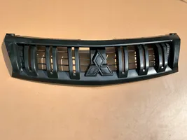 Mitsubishi L200 Atrapa chłodnicy / Grill 