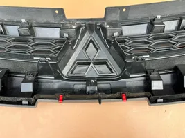 Mitsubishi L200 Grille de calandre avant 