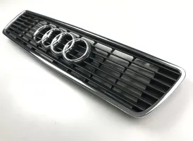 Audi V8 Etusäleikkö 441853655C