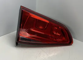 Volkswagen Golf VII Lampy tylnej klapy bagażnika 90052126A