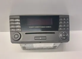 Mercedes-Benz CLS C219 Panel / Radioodtwarzacz CD/DVD/GPS A2118702889