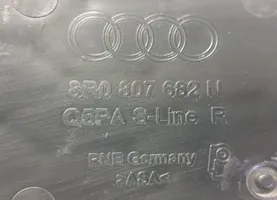 Audi Q5 SQ5 Kratka dolna zderzaka przedniego 8R0807682N