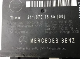 Mercedes-Benz E W211 Takaluukun/tavaratilan ohjainlaite/moduuli 2118701685
