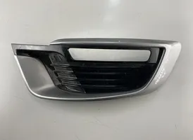 Renault Megane III Grille inférieure de pare-chocs avant 