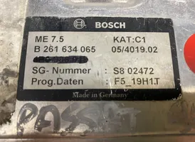 Volkswagen PASSAT B5 Variklio valdymo blokas B261634065