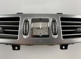 Mercedes-Benz S W221 Griglia di ventilazione centrale cruscotto 