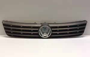 Volkswagen PASSAT B5 Etusäleikkö 3B0853653C