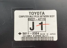 Toyota Prius (XW30) Korin keskiosan ohjainlaite 89221-47110