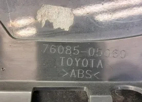 Toyota Avensis T270 Takaluukun/tavaratilan spoileri 76085-05060