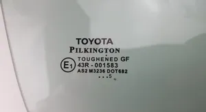Toyota Yaris Szyba drzwi przednich 43R-001583