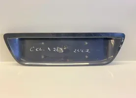 Mercedes-Benz C W203 Réflecteur de feu arrière A2037500081