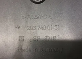 Mercedes-Benz C W203 Réflecteur de feu arrière 2037400181