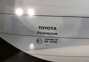 Toyota Auris E180 Szyba tylna 43R-001583