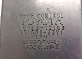 Toyota Corolla E100 Oven keskuslukituksen ohjausyksikön moduuli 85980-12180