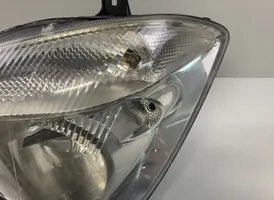 Mercedes-Benz Sprinter W906 Lampa przednia A9068200161