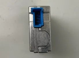 Mini Clubman F54 USB-pistokeliitin 8711938